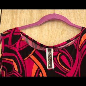 Julian Taylor Women’s dress.